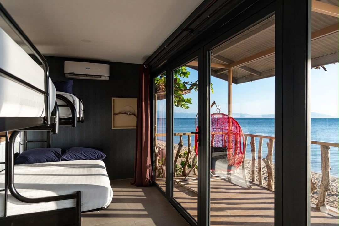 BEACH VILLA: 8-9 Pax